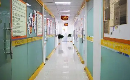 上海歐風小(xiǎo)語種_教室環境圖片